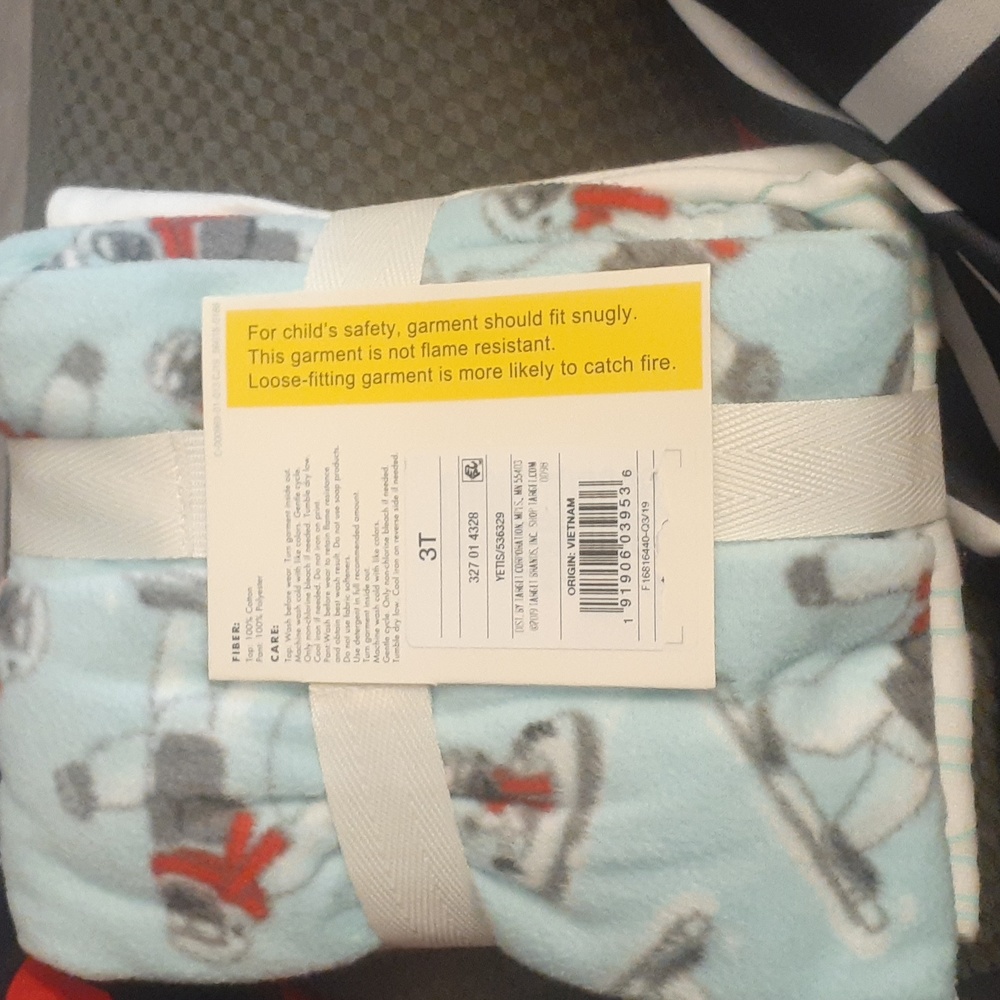 Cat & jack 3T Kids pajamas - Picture 3 of 4